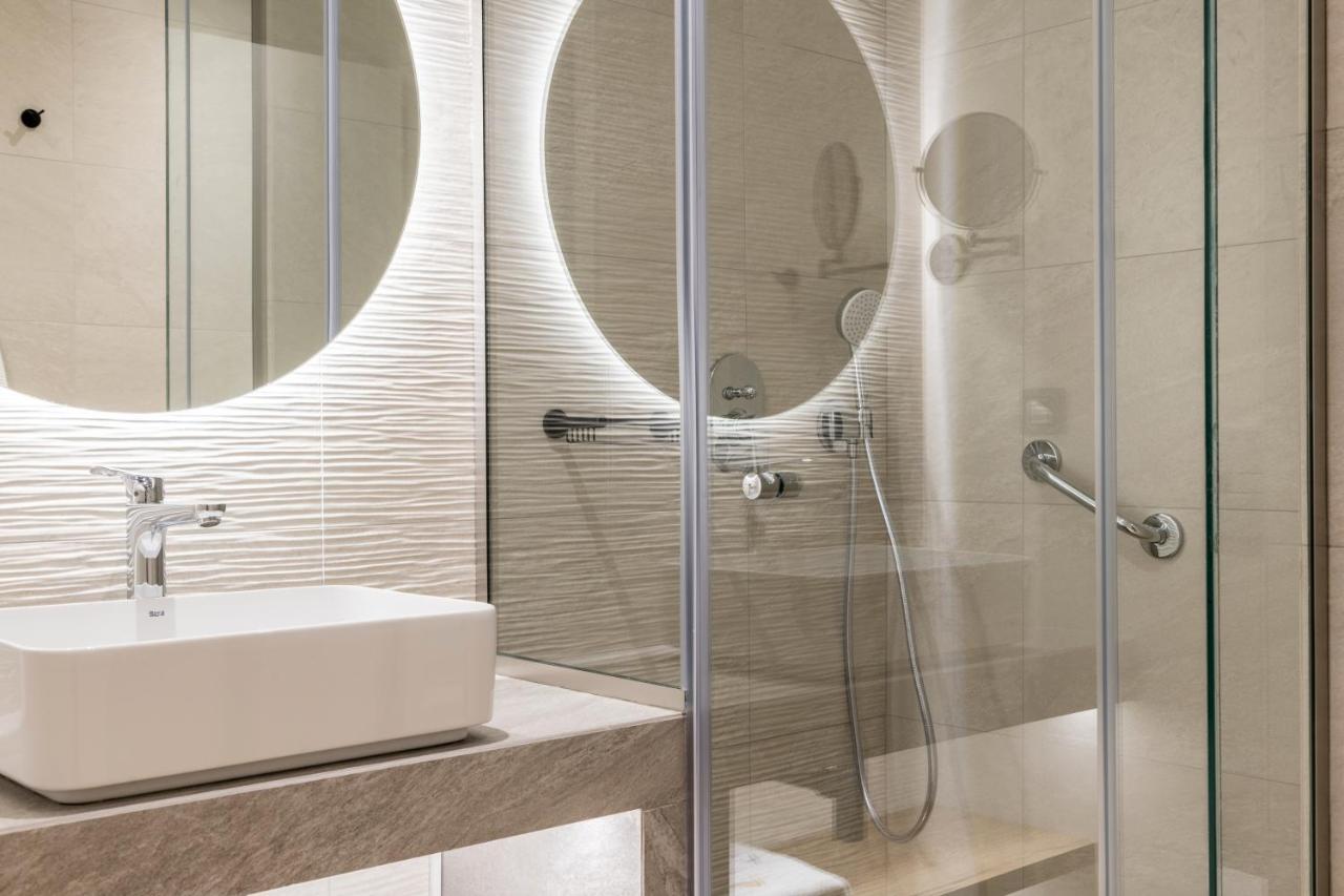 Alfa Luxury Hotell *